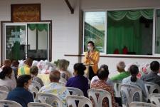 ทน.แม่สอด มอบเครื่องอุปโภค - บริโภค ให้แก่ผู้มีรายได้น้อยและผู้ประสบปัญหาทางสังคมต่างๆ 