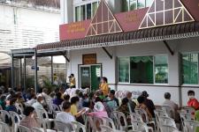 ทน.แม่สอด มอบเครื่องอุปโภค - บริโภค ให้แก่ผู้มีรายได้น้อยและผู้ประสบปัญหาทางสังคมต่างๆ 