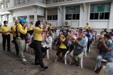 ทน.แม่สอด มอบเครื่องอุปโภค - บริโภค ให้แก่ผู้มีรายได้น้อยและผู้ประสบปัญหาทางสังคมต่างๆ 