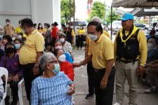 ทน.แม่สอด มอบเครื่องอุปโภค - บริโภค ให้แก่ผู้มีรายได้น้อยและผู้ประสบปัญหาทางสังคมต่างๆ 