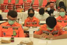 ทน.แม่สอด ร่วมเปิดโครงการอบรมการใช้เครื่องวิทยุคมนาคมแบบสังเคราะห์ความถี่  เพื่อสนับสนุนการปฏิบัติงานแก้ปัญหาไฟป่า และหมอกควันพื้นที่ภาคเหนือ	