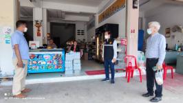 ทน.แม่สอด ลงพื้นที่ติดตามความคืบหน้างานก่อสร้างวางท่อระบายน้ำ  เทคอนกรีตปรับพื้นผิวถนน เขตเทศบาลนครแม่สอด