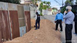 ทน.แม่สอด ลงพื้นที่ติดตามความเรียบร้อยการขยายผิวถนนสวรรค์วิถี ชุมชนชุมพลพัฒนา เขตเทศบาลนครแม่สอด