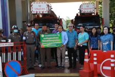 ทน.แม่สอด มอบวัสดุอุปกรณ์จราจรให้แก่สถานีตำรวจภูธรแม่สอด