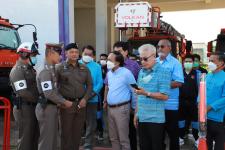 ทน.แม่สอด มอบวัสดุอุปกรณ์จราจรให้แก่สถานีตำรวจภูธรแม่สอด