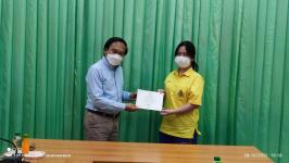 ทน.แม่สอด มอบใบประกาศเกียรติบัตร ผู้ผ่านการฝึกประสบการณ์  ด้านการแพทย์และสาธารณสุข คลินิกชุมชนอบอุ่นเทศบาลนครแม่สอด