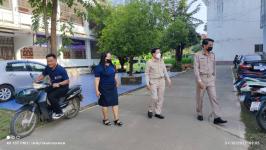 ทน.แม่สอด คณะผู้บริหารลงพื้นที่ต่อเนื่อง ตรวจเยี่ยมความพร้อมสถานศึกษาในสังกัดเทศบาลนครแม่สอด