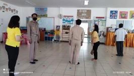 ทน.แม่สอด คณะผู้บริหารลงพื้นที่ต่อเนื่อง ตรวจเยี่ยมความพร้อมสถานศึกษาในสังกัดเทศบาลนครแม่สอด
