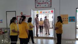 ทน.แม่สอด คณะผู้บริหารลงพื้นที่ต่อเนื่อง ตรวจเยี่ยมความพร้อมสถานศึกษาในสังกัดเทศบาลนครแม่สอด