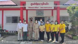 ทน.แม่สอด คณะผู้บริหารลงพื้นที่ต่อเนื่อง ตรวจเยี่ยมความพร้อมสถานศึกษาในสังกัดเทศบาลนครแม่สอด