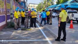 ทน.แม่สอด ร่วมกับสถานีตำรวจภูธรแม่สอด จัดกิจกรรม จิตอาสาทาสี ตีเส้นช่องจอดรถ หน้าร.ร.สรรพวิทยาคม