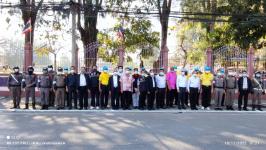 ทน.แม่สอด ร่วมกับสถานีตำรวจภูธรแม่สอด จัดกิจกรรม จิตอาสาทาสี ตีเส้นช่องจอดรถ หน้าร.ร.สรรพวิทยาคม