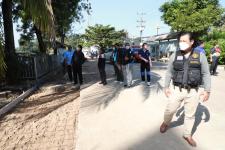 ทน.แม่สอด ลงพื้นที่ติดตามการปรับปรุงที่จอดรถ และภูมิทัศน์เทศบาลนครแม่สอด