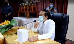 ทน.แม่สอด รับมอบอุปกรณ์สื่อการเรียนการสอนจากโรงเรียนฮักภาษา