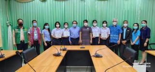 ทน.แม่สอด มอบใบประกาศเกียรติบัตรผู้ผ่านการฝึกประสบการณ์ ด้านการแพทย์และสาธารณสุข คลินิกชุมชนอบอุ่นเทศบาลนครแม่สอด