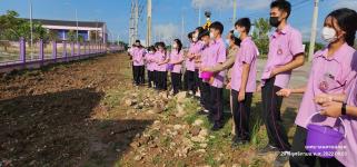 ทน.แม่สอด ร่วมกิจกรรมหว่านเมล็ดพันธุ์ปอเทือง หน้าโรงเรียนเทศบาลเฉลิมพระเกียรติสมเด็จพระเทพรัตนราชสุดา ฯ สยามบรมราชกุมารี สังกัดเทศบาลนครแม่สอด 
