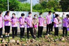 ทน.แม่สอด ร่วมกิจกรรมหว่านเมล็ดพันธุ์ปอเทือง หน้าโรงเรียนเทศบาลเฉลิมพระเกียรติสมเด็จพระเทพรัตนราชสุดา ฯ สยามบรมราชกุมารี สังกัดเทศบาลนครแม่สอด 