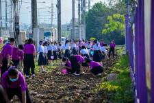 ทน.แม่สอด ร่วมกิจกรรมหว่านเมล็ดพันธุ์ปอเทือง หน้าโรงเรียนเทศบาลเฉลิมพระเกียรติสมเด็จพระเทพรัตนราชสุดา ฯ สยามบรมราชกุมารี สังกัดเทศบาลนครแม่สอด 