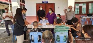 ทน.แม่สอด ลงพื้นที่ให้กำลังใจประชาชนที่มารับบริการฉีดวัคซีนป้องกัน โควิด-19