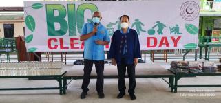 ทน.แม่สอดเข้าร่วมกิจกรรมบิ๊กคลีนนิ่งเดย์โรงเรียนและชุมชนอิสลามเพื่อถวายเป็นพระราชกุศลพระบรมราชสมภพพระบาทสมเด็จพระบรมชนกาธิเบศร   มหาภูมิพลอดุลยเดชมหาราช บรมนาถบพิตร และวันพ่อแห่งชาติ