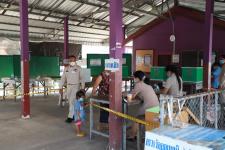 ทน.แม่สอด ลงพื้นที่ตรวจเยี่ยมหน่วยเลือกตั้งสมาชิกสภาเทศบาล เขตเลือกตั้งที่ 4 (แทนตำแหน่งที่ว่าง) 