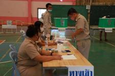 ทน.แม่สอด ลงพื้นที่ตรวจเยี่ยมหน่วยเลือกตั้งสมาชิกสภาเทศบาล เขตเลือกตั้งที่ 4 (แทนตำแหน่งที่ว่าง) 