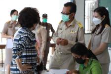 ทน.แม่สอด ลงพื้นที่ตรวจเยี่ยมหน่วยเลือกตั้งสมาชิกสภาเทศบาล เขตเลือกตั้งที่ 4 (แทนตำแหน่งที่ว่าง) 