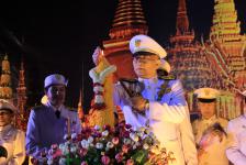 ดร.เทอดเกียรติ ชินสรนันท์ นายกเทศมนตรีนครแม่สอด นำผู้บริหารเทศบาล ประธานสภาเทศบาลนครแม่สอด พร้อมสมาชิกสภาเทศบาลนครแม่สอด ร่วมลงนามถวายพระพร เนื่องในวันพ่อแห่งชาติ ประจำปี ๒๕๕๘