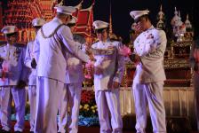 ดร.เทอดเกียรติ ชินสรนันท์ นายกเทศมนตรีนครแม่สอด นำผู้บริหารเทศบาล ประธานสภาเทศบาลนครแม่สอด พร้อมสมาชิกสภาเทศบาลนครแม่สอด ร่วมลงนามถวายพระพร เนื่องในวันพ่อแห่งชาติ ประจำปี ๒๕๕๘