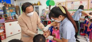 ทน.แม่สอด จัดกิจกรรมการรณรงค์หยอดวัคซีนโปลิโอ ประจำปี 2565 (ครั้งที่ 2) ในเขตเทศบาลนครแม่สอด