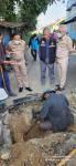 ทน.แม่สอด ลงพื้นที่แก้ไขปรับปรุงพื้นผิวถนน บริเวณวงเวียนพระพิฆเนศ