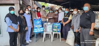 ทน.แม่สอด ร่วมกับผู้บริหารบริษัทแม่สอดฟรีโซน จำกัด ลงพื้นที่เยี่ยมผู้ป่วยติดเตียงและผู้พิการ ชุมชนสองแคว 1 