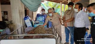 ทน.แม่สอด ร่วมกับผู้บริหารบริษัทแม่สอดฟรีโซน จำกัด ลงพื้นที่เยี่ยมผู้ป่วยติดเตียงและผู้พิการ ชุมชนสองแคว 1 