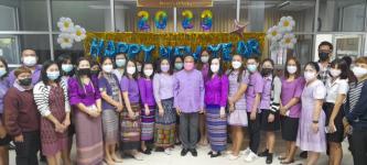 ทน.แม่สอด ปลัดเทศบาล ผู้อำนวยการกอง หัวหน้าส่วนราชการ ข้าราชการและพนักงานเทศบาล เข้าพบนายกเทศมนตรีนครแม่สอด เพื่อขอพรปีใหม่ 2566