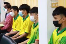 ทน.แม่สอด มอบโอวาทคณะนักกีฬาวอลเล่ย์บอล โรงเรียนเทศบาลวัดมณีไพรสณฑ์ 