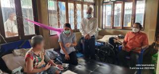 ทน.แม่สอด ร่วมกับนายอัครเดช ตาสะหลี บริษัทแม่สอดฟรีโซน จำกัด  ลงพื้นที่เยี่ยมผู้ป่วยติดเตียงและผู้พิการ เขตเทศบาลนครแม่สอด