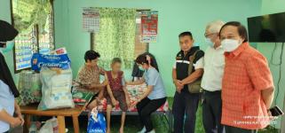 ทน.แม่สอด ร่วมกับนายอัครเดช ตาสะหลี บริษัทแม่สอดฟรีโซน จำกัด  ลงพื้นที่เยี่ยมผู้ป่วยติดเตียงและผู้พิการ เขตเทศบาลนครแม่สอด