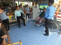 เทศบาลนครแม่สอด ลงพื้นที่เยี่ยมเยือนและมอบของขวัญปีใหม่ผู้สูงอายุ