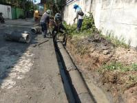 ทน.แม่สอด ลงพื้นที่ตรวจความเรียบร้อยการวางท่อระบายน้ำ ชุมชนประชารักษ์ เขตเทศบาลนครแม่สอด