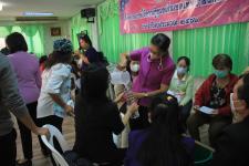 ทน.แม่สอด จัดโครงการฝึกอาชีพให้ความรู้ชุมชนในเขตเทศบาลนครแม่สอด “หลักสูตรน้ำยาดันฝุ่น น้ำยาซักผ้า” 