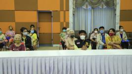 ทน.แม่สอดมอบเงินช่วยเหลือผู้ประสบสภาวะยากลำบากจากสถานการณ์โควิด-19 ช่วงบ่าย