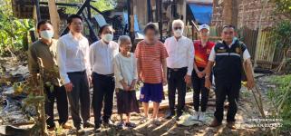 ทน.แม่สอด ลงพื้นที่เยี่ยมผู้ประสบเหตุอัคคีภัย ณ บ้านเลขที่ 39/3 ชุมชนสองแคว 2 เทศบาลนครแม่สอด