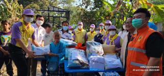 ทน.แม่สอด รองผู้ว่าราชการจังหวัดตาก และหน่วยงานที่เกี่ยวข้อง ลงพื้นที่เยี่ยมผู้ประสบเหตุอัคคีภัย ชุมชนสองแคว 2 