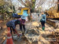 ทน.แม่สอด ลงพื้นที่ตรวจความเรียบร้อยการวางท่อระบายน้ำ ชุมชนชุมพลพัฒนา เขตเทศบาลนครแม่สอด