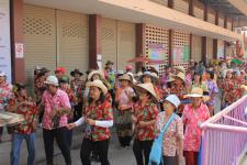 เทศบาลนครแม่สอด จัดขบวนแห่สงกรานต์ ประจำปี 2561 เพื่อสืบสานประเพณีและวัฒนธรรมอันดีงามของไทย 16 เมษายน 2561