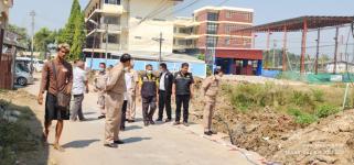 ทน.แม่สอด ลงพื้นที่ตรวจความเรียบร้อยการก่อสร้างท่อระบายน้ำ ชุมชนชุมพลพัฒนา เขตเทศบาลนครแม่สอด