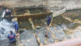 ทน.แม่สอด ลงพื้นที่ดำเนินการเปิดทางน้ำไหล สะพานหลังโรงเรียนเทศบาลวัดมณีไพรสณฑ์ 