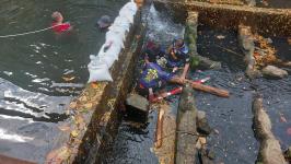 ทน.แม่สอด ลงพื้นที่ดำเนินการเปิดทางน้ำไหล สะพานหลังโรงเรียนเทศบาลวัดมณีไพรสณฑ์ 