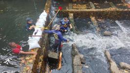 ทน.แม่สอด ลงพื้นที่ดำเนินการเปิดทางน้ำไหล สะพานหลังโรงเรียนเทศบาลวัดมณีไพรสณฑ์ 