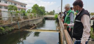 ทน.แม่สอด ลงพื้นที่ดำเนินการเปิดทางน้ำไหล สะพานหลังโรงเรียนเทศบาลวัดมณีไพรสณฑ์ 